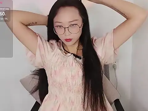 Snapshot of JiaQi-170 chatting on 07/07/26, 09:13 JiaQi-170 online show from 07/07/26, 09:13