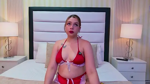 ChloeRoussee online show from 07/28/26, 03:13