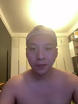 Snapshot of yichen008 chatting on 07/07/26, 01:52 yichen008 online show from 07/07/26, 01:52