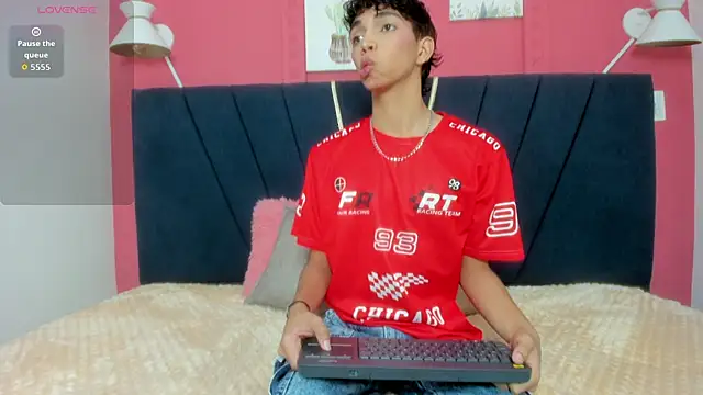 Snapshot of ero_boy41 chatting on 07/21/26, 04:15 ero boy41 online show from 07/21/26, 04:15