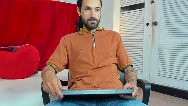 Snapshot of Alexx_val chatting on 07/10/26, 08:00 Alexx val online show from 07/10/26, 08:00