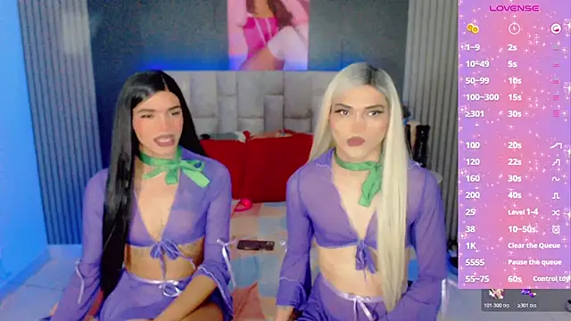 Snapshot of Alisson_Evans- chatting on 07/07/26, 06:47 Alisson Evans- online show from 07/07/26, 06:47
