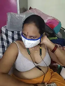 Snapshot of amudha143 chatting on 07/13/26, 06:33 amudha143 online show from 07/13/26, 06:33
