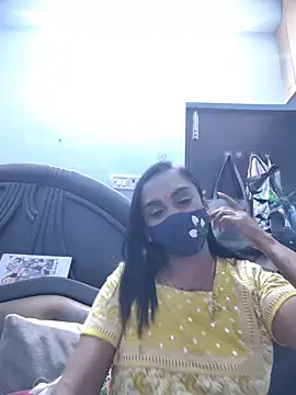 Dhaarani-cam online show from 07/15/26, 10:26