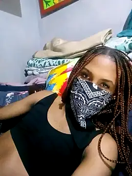 Snapshot of phiwe22 chatting on 07/11/26, 02:36 phiwe22 online show from 07/11/26, 02:36