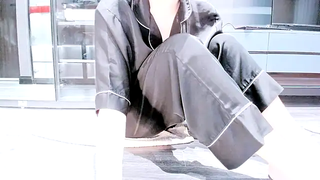 SungkyunnKwan online show from 02/25/25, 11:08