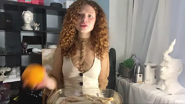 ElenaVanderbilt online show from 07/10/26, 08:11