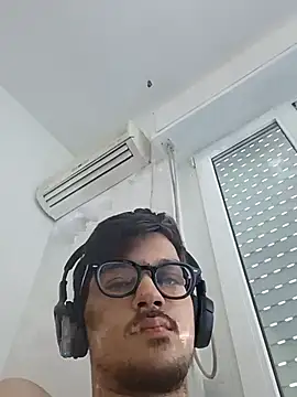 Snapshot of jeannzito chatting on 07/13/26, 11:46 jeannzito online show from 07/13/26, 11:46