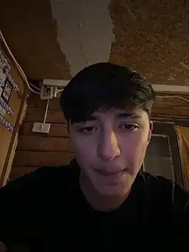 Snapshot of MartinUCH chatting on 07/16/26, 04:07 MartinUCH online show from 07/16/26, 04:07