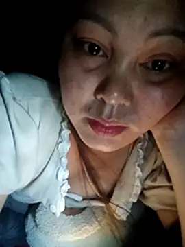 Snapshot of Abii-ni chatting on 07/18/26, 06:45 Abii-ni online show from 07/18/26, 06:45