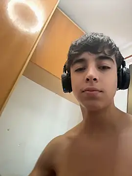 Snapshot of Andrexxxitoo chatting on 07/24/26, 12:03 Andrexxxitoo online show from 07/24/26, 12:03