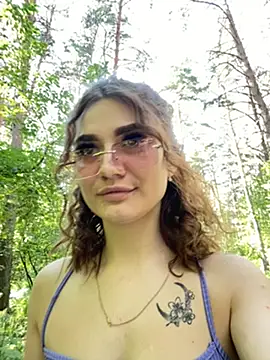 Snapshot of AlexandriaUrquhart chatting on 07/14/26, 10:09 AlexandriaUrquhart online show from 07/14/26, 10:09