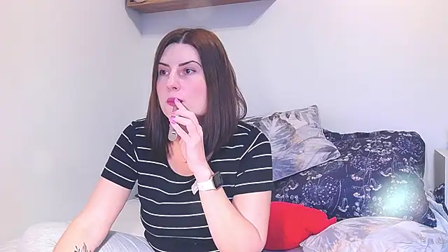 alisenties online show from 02/28/25, 03:15