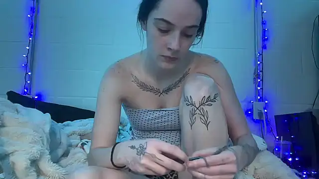 Snowbunnyfaith online show from 07/22/26, 10:12