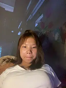 Snapshot of -Qincy- chatting on 07/14/26, 10:59 -Qincy- online show from 07/14/26, 10:59