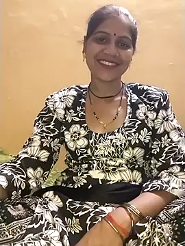 Snapshot of simran_bby chatting on 07/15/26, 08:52 simran bby online show from 07/15/26, 08:52