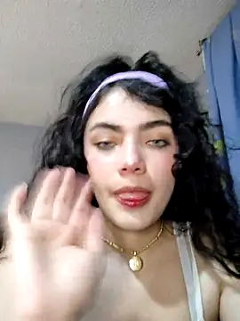laura mon online show from 08/10/26, 02:15