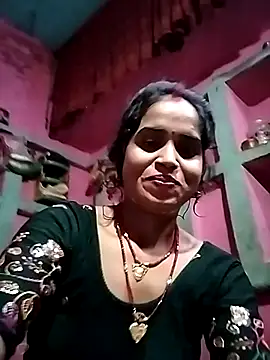 Simran Love143 online show from 07/17/26, 04:01