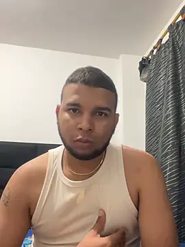 Snapshot of Dylanblackx1 chatting on 07/16/26, 03:01 Dylanblackx1 online show from 07/16/26, 03:01