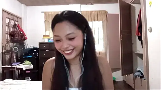 Snapshot of AugustinaRadziewicz chatting on 07/18/26, 10:30 AugustinaRadziewicz online show from 07/18/26, 10:30