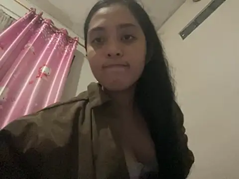 hazelnuties online show from 07/17/26, 01:51