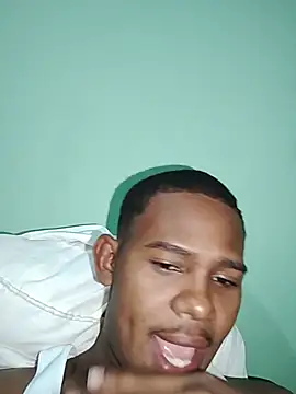Snapshot of luis_LK chatting on 07/18/26, 01:10 luis LK online show from 07/18/26, 01:10