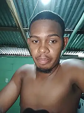 Snapshot of luis_LK chatting on 07/18/26, 10:35 luis LK online show from 07/18/26, 10:35