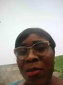 Snapshot of aylah32 chatting on 07/20/26, 04:20 aylah32 online show from 07/20/26, 04:20