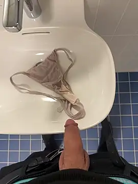 swissboy22 online show from 03/01/26, 03:03