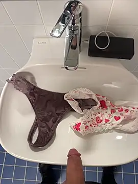 swissboy22 online show from 04/26/26, 02:48