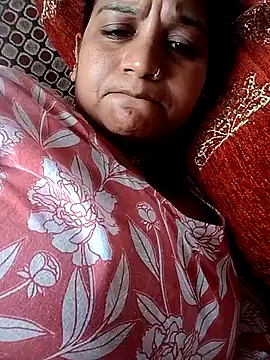 Snapshot of Priya_sharma16 chatting on 08/01/26, 09:52 Priya sharma16 online show from 08/01/26, 09:52