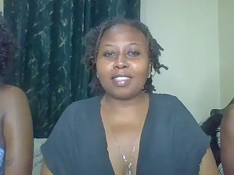 Snapshot of pinkfantsy chatting on 07/20/26, 08:33 pinkfantsy online show from 07/20/26, 08:33