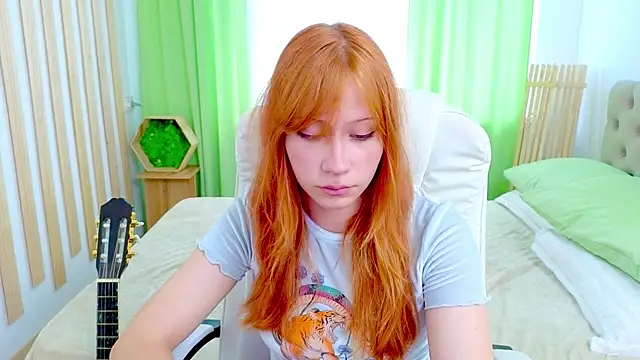Snapshot of Fleur__Fox chatting on 07/27/26, 08:54 Fleur Fox online show from 07/27/26, 08:54
