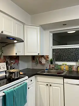 Snapshot of Busty_Beanz chatting on 07/27/26, 02:07 Busty Beanz online show from 07/27/26, 02:07
