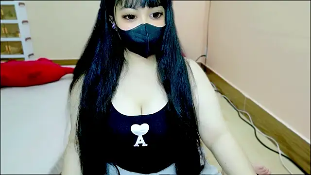 Snapshot of Lyne_tif chatting on 08/10/26, 01:53 Lyne tif online show from 08/10/26, 01:53