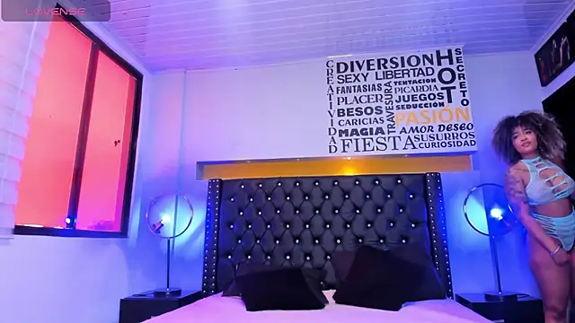 riri brunnete online show from 02/07/25, 02:04