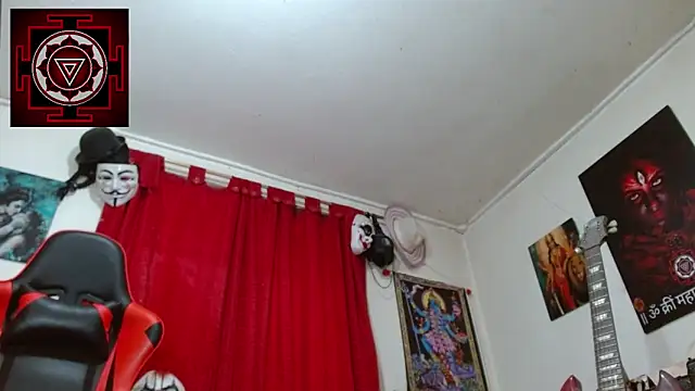 Snapshot of Amanda_Valeska chatting on 10/11/25, 03:10 Amanda Valeska online show from 10/11/25, 03:10