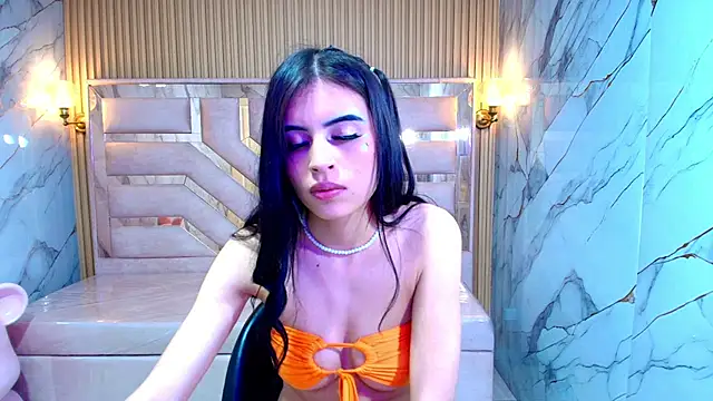 Snapshot of kimberly_r_ chatting on 08/05/26, 01:14 kimberly r online show from 08/05/26, 01:14