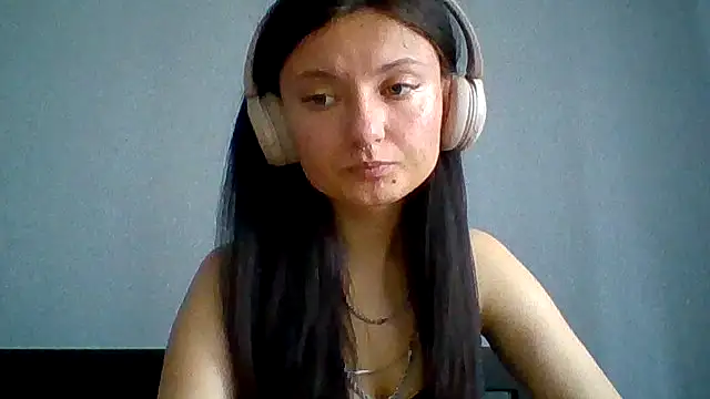 Snapshot of yana101 chatting on 07/28/26, 01:10 yana101 online show from 07/28/26, 01:10