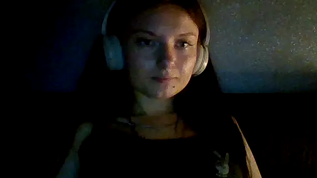 Snapshot of yana101 chatting on 07/28/26, 08:34 yana101 online show from 07/28/26, 08:34