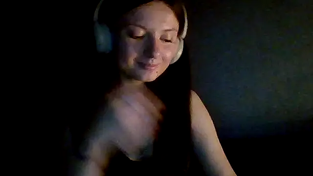 Snapshot of yana101 chatting on 07/28/26, 08:52 yana101 online show from 07/28/26, 08:52