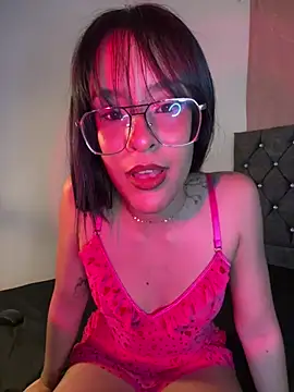 Snapshot of HoneyDanna chatting on 07/25/26, 02:53 HoneyDanna online show from 07/25/26, 02:53