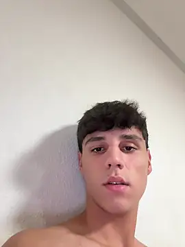Snapshot of diegogymboy chatting on 07/24/26, 04:05 diegogymboy online show from 07/24/26, 04:05