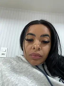 Snapshot of ste_karoline chatting on 07/25/26, 01:58 ste karoline online show from 07/25/26, 01:58