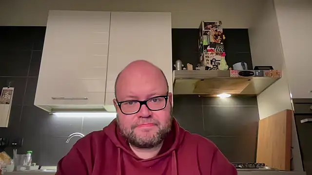 Snapshot of theitalianbear chatting on 12/10/24, 05:33 theitalianbear online show from 12/10/24, 05:33