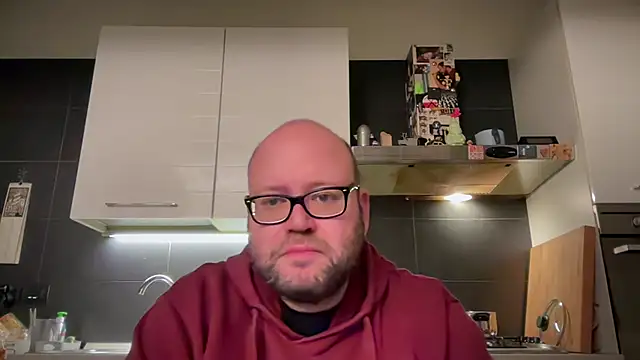 Snapshot of theitalianbear chatting on 12/11/24, 04:20 theitalianbear online show from 12/11/24, 04:20