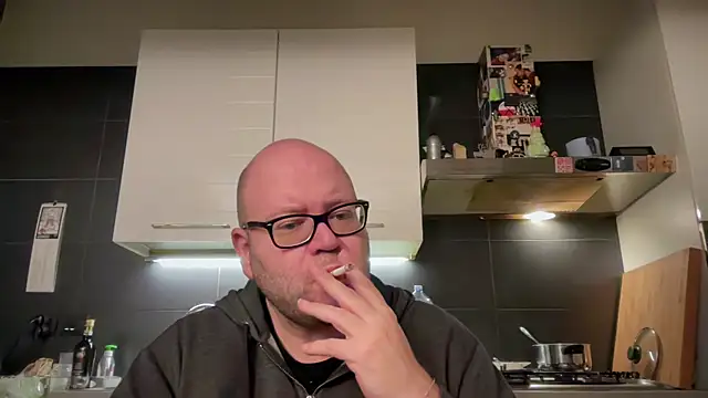 Snapshot of theitalianbear chatting on 01/17/25, 07:49 theitalianbear online show from 01/17/25, 07:49