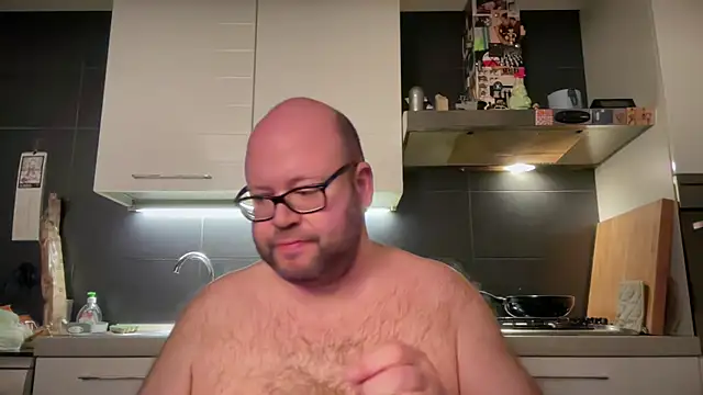 Snapshot of theitalianbear chatting on 01/29/25, 06:50 theitalianbear online show from 01/29/25, 06:50