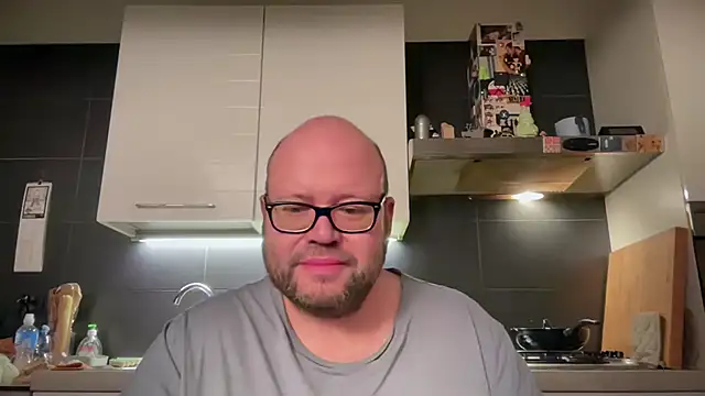 Snapshot of theitalianbear chatting on 01/29/25, 11:56 theitalianbear online show from 01/29/25, 11:56