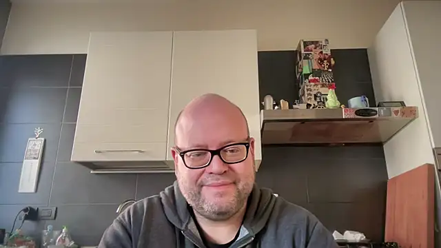 Snapshot of theitalianbear chatting on 02/10/25, 01:44 theitalianbear online show from 02/10/25, 01:44